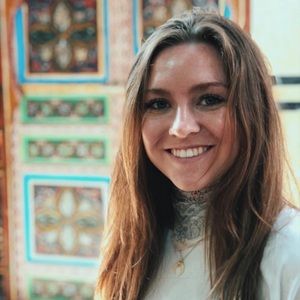 Meet your Posher, Caitlin